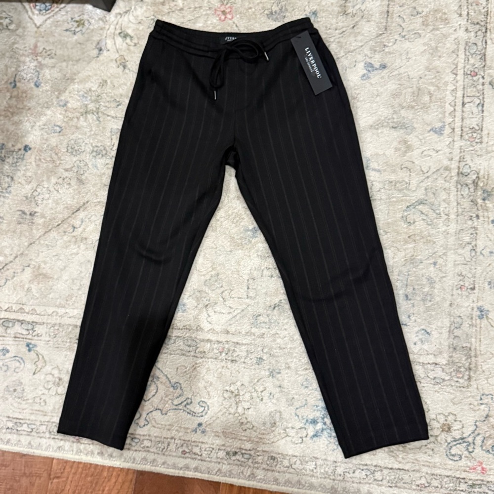 Liverpool Los Angeles 4 / 27 Pull-On Tie Front Crop Trouser Pant Lurex Pinstripe
